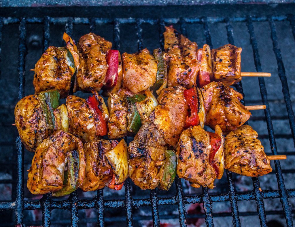 Comment faire de bonnes brochettes maison ? - Compagnons du Goût